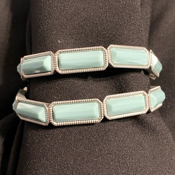 Turquoise elastic bracelets - Picture 1 of 3